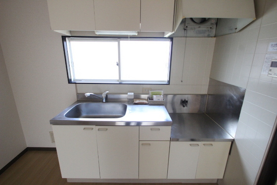 キッチン　※別部屋の写真です