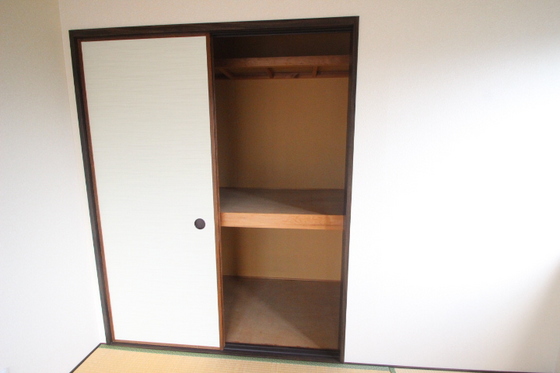 収納　※別部屋の写真です
