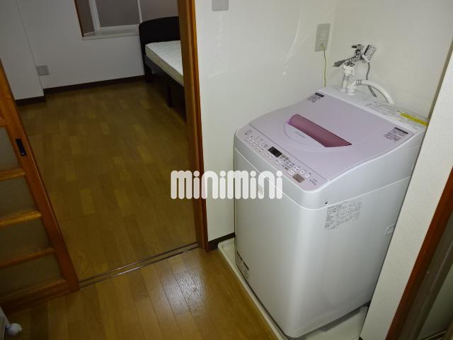 その他　全自動洗濯機も完備です。