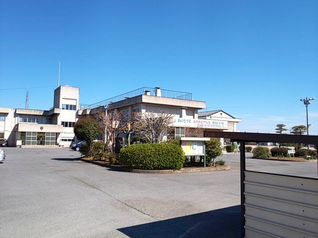 小学校　小山市立小山城南小学校（小学校）まで755m