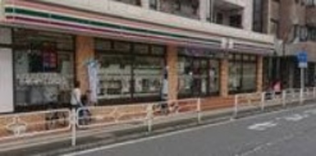 コンビニ　セブンイレブン浦安北栄2丁目店（コンビニ）まで586m