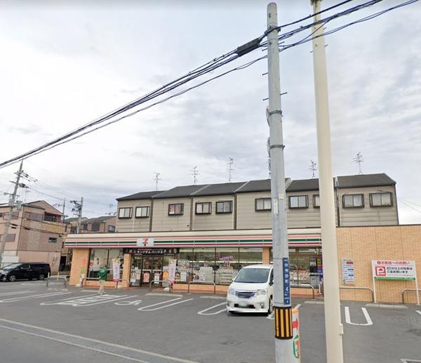 コンビニ　セブンイレブン寝屋川中神田町店（コンビニ）まで652m
