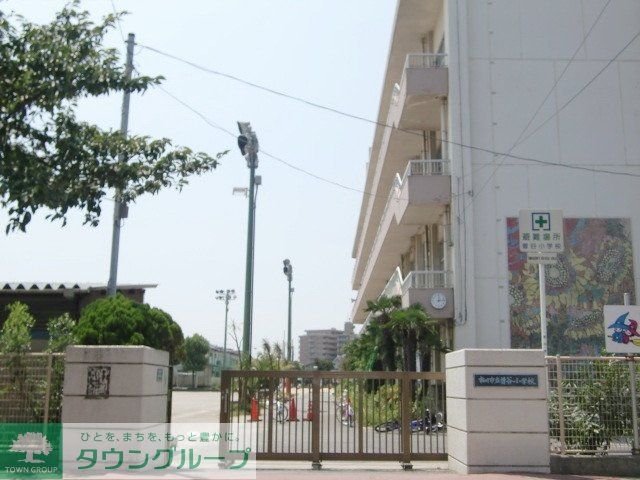 小学校　市川市立曽谷小学校（小学校）まで600m