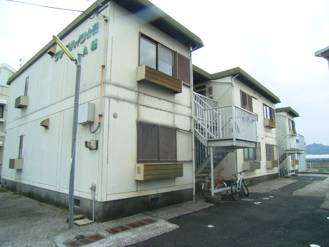 建物外観　2006年2月撮影 ※A棟