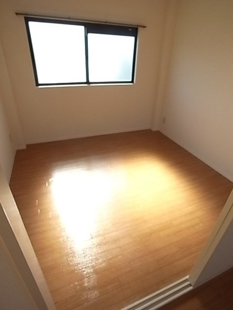 その他部屋・スペース　使い勝手のいい寝室です