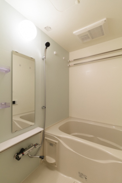 バス・シャワールーム　※写真は同タイプ住戸です。