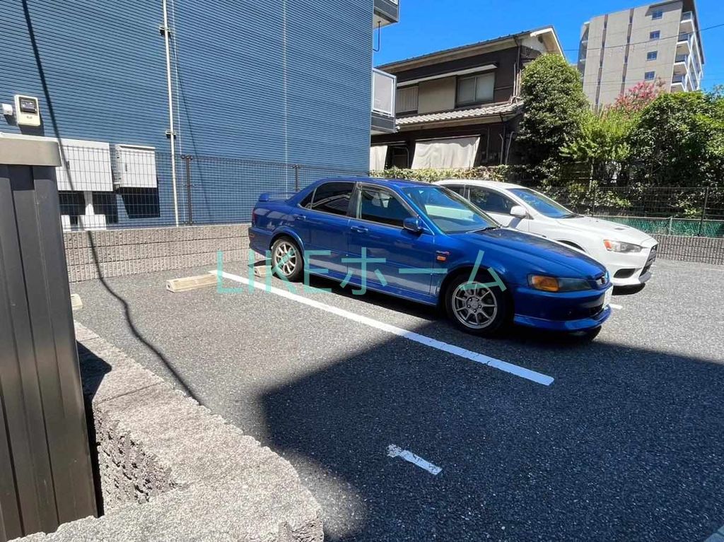 駐車場　駐車場