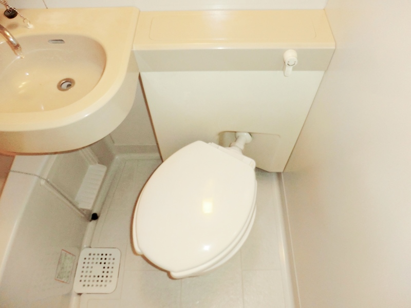 トイレ　浴室内にトイレがあります☆