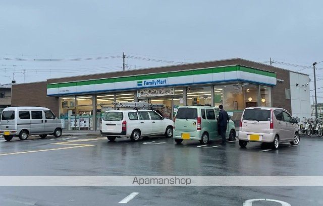 コンビニ　ファミマ　さいたま丸ヶ崎南店（コンビニ）まで700m