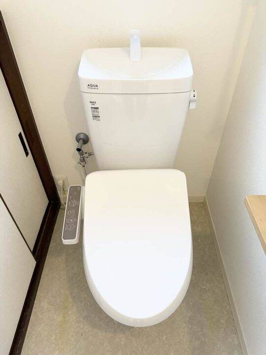 トイレ　トイレ