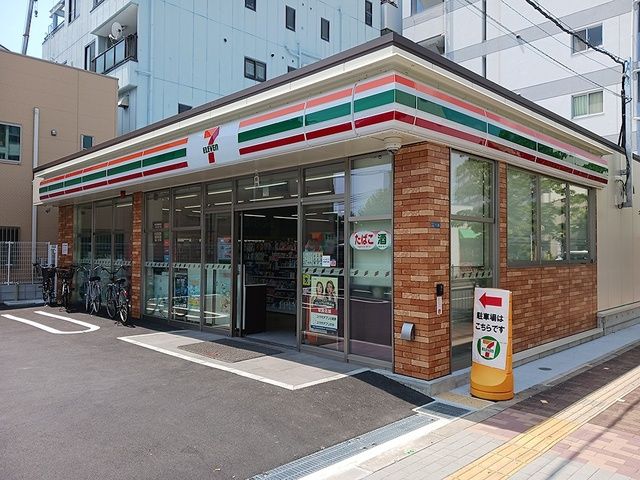 コンビニ　セブンイレブン様（コンビニ）まで5562m