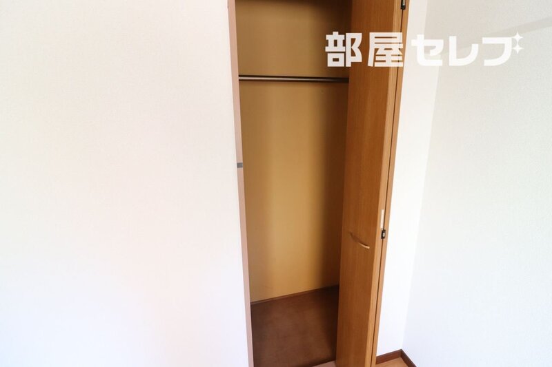 収納　２０１号室写真
