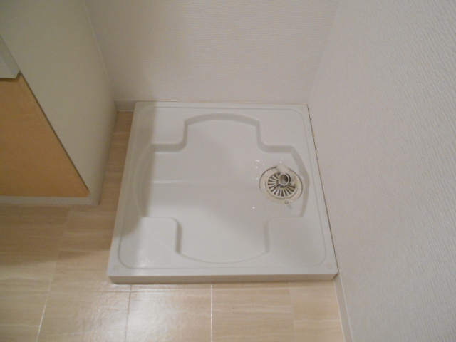 その他設備　うれしい室内洗濯機置場ですよ