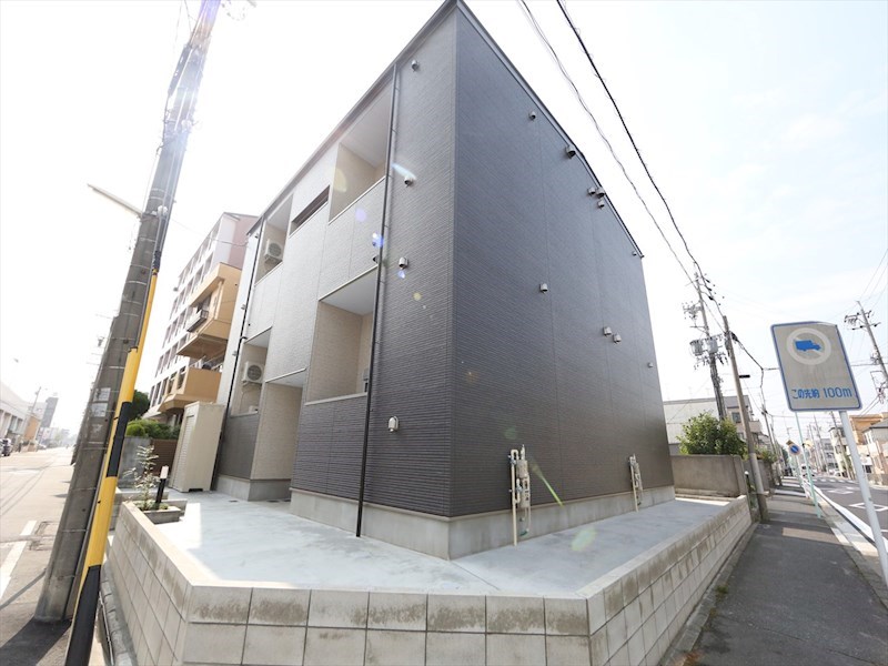 建物外観　外観　デザイナーズ　全部屋角部屋　光インターネット無料
