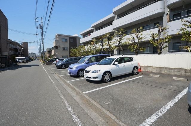駐車場　☆敷地内駐車場☆
