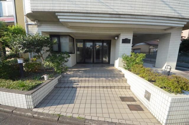 エントランス　★お部屋探しは株式会社タウンハウジング東京まで★