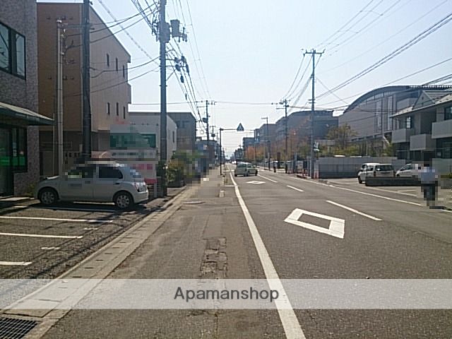 その他　前面道路（その他）まで0m