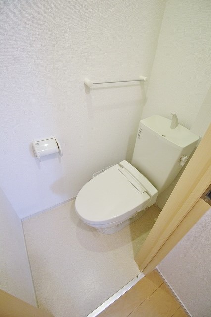 トイレ　ウォシュレット付き