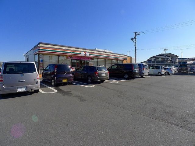コンビニ　セブンイレブン館林バイパス店（コンビニ）まで400m