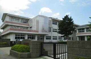 小学校　本城小学校（小学校）まで1100m