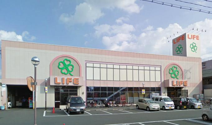 スーパー　ライフ西京極店（スーパー）まで70m