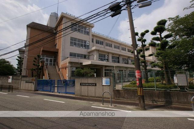小学校　豊中市立箕輪小学校（小学校）まで800m