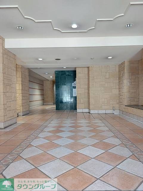 エントランス　建物の内部です