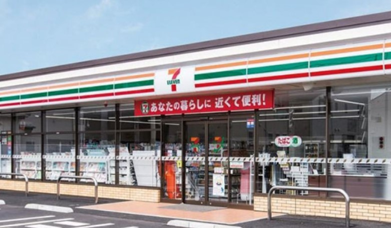 コンビニ　セブンイレブン 文京小石川播磨坂店（コンビニ）まで446m