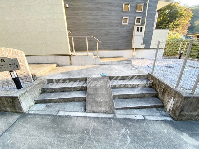 エントランス　開放的なエントランス♪