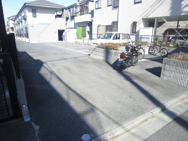 エントランス　都営新宿線「篠崎駅」徒歩１３分