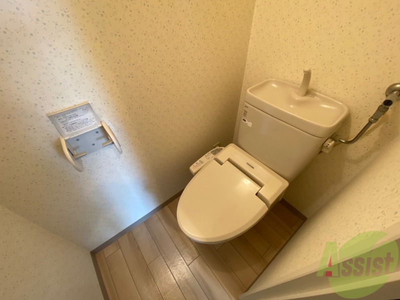 トイレ　こちらはトイレです。清潔感があり、安心して使用できます。