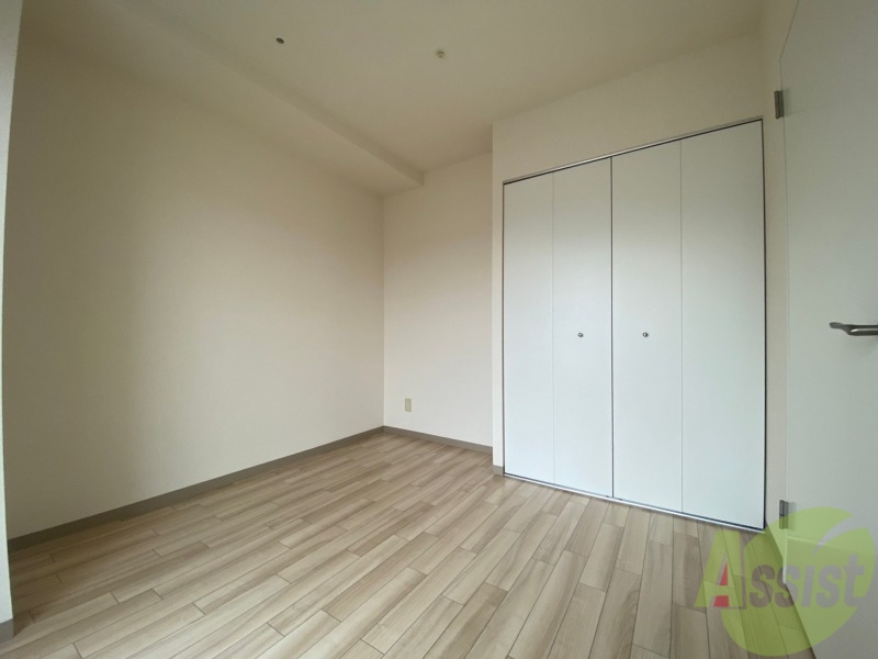 その他部屋・スペース　寝室です。二部屋をどう使うかはあなた次第です！