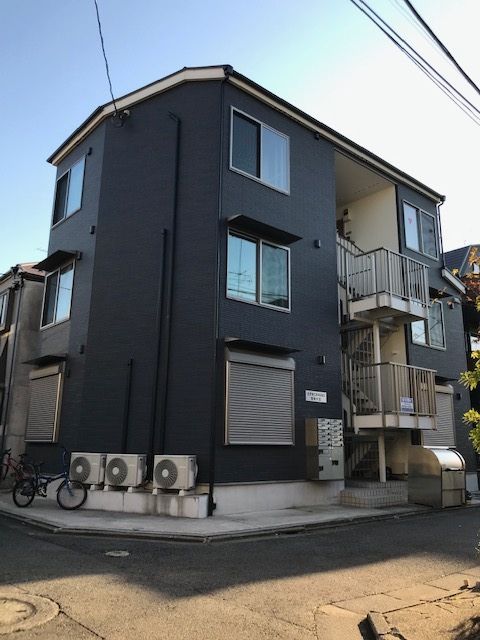 エントランス　清潔なエントランスです