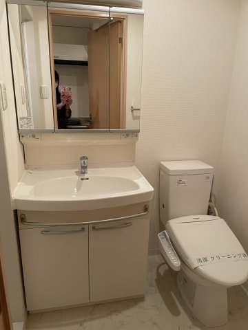 洗面設備　同仕様写真