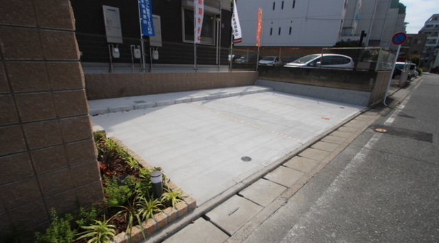 駐車場　駐車場