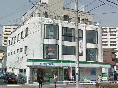 コンビニ　ファミリーマート大船駅北店（コンビニ）まで191m