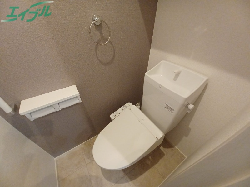 トイレ　同物件別室反転写真