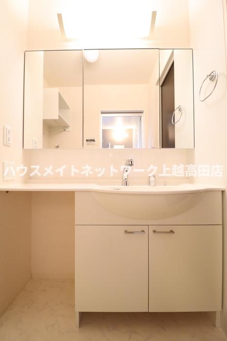 洗面設備　洗髪洗面化粧台