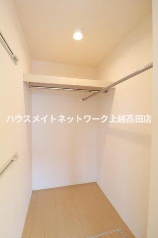 収納　ウォークインクローゼット
