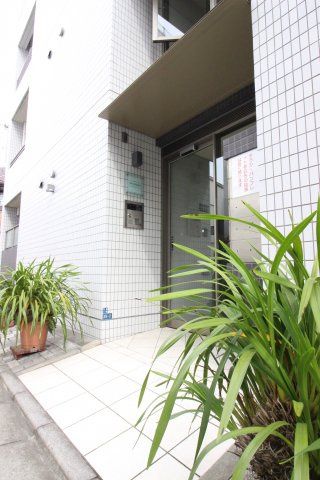 エントランス　ラージベルティ　　北区神谷1