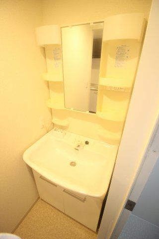 洗面設備　（別タイプ参考写真）ラージベルティ　　北区神谷1