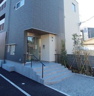 エントランス　建物出入口付近