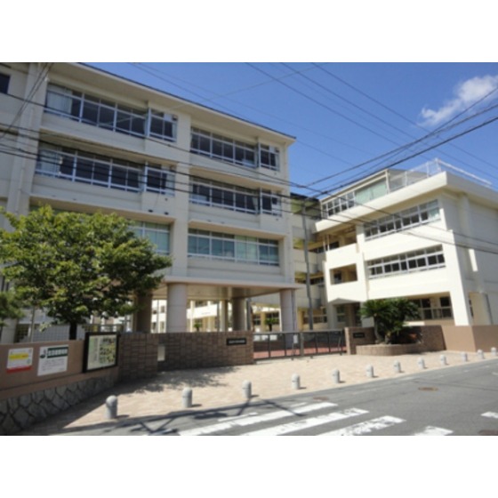 小学校　広島市立緑井小学校（小学校）まで574m