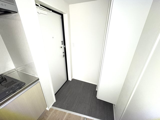 玄関　※建築中の為、同ハウスメーカー施工イメージです。