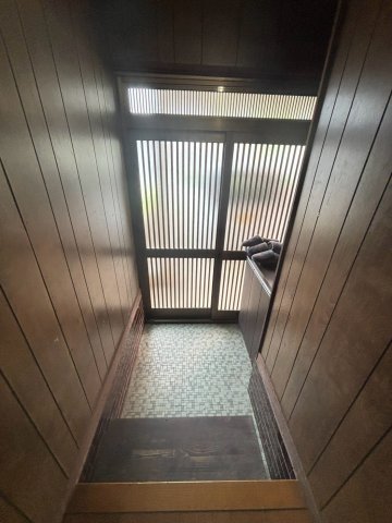 南海本線 忠岡駅 徒歩14分 2階建 築53年の玄関写真