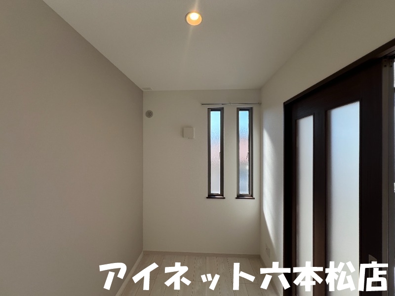 その他部屋・スペース　日当たりもいいですね。