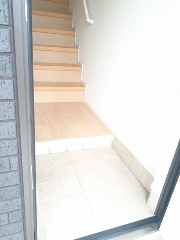 グランデイゾラの玄関写真