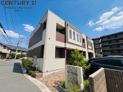 建物外観　モニター付きインターホンで安心です♪