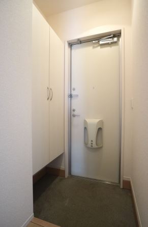 ファミールコート名谷の玄関写真