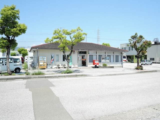 郵便局　高知卸団地郵便局（郵便局）まで702m